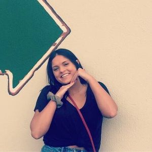 Meet your Posher, Raquel